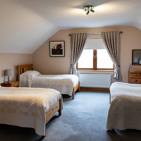 Twin Peaks Guest house 4*