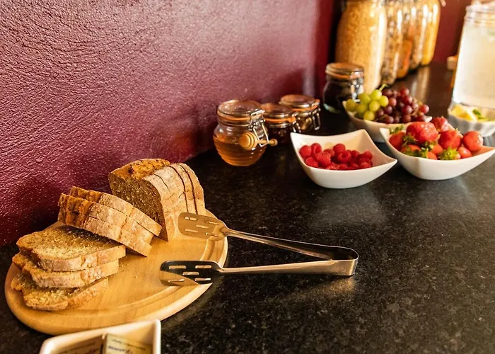 Twin Peaks Guest house 4*